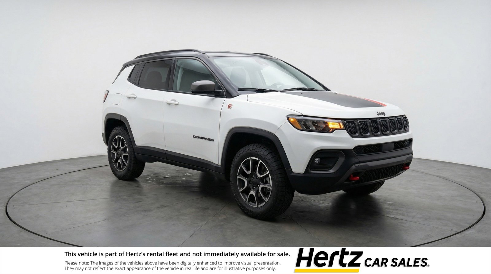 Used 2025 Jeep Compass Trailhawk AWD/4WD image 1
