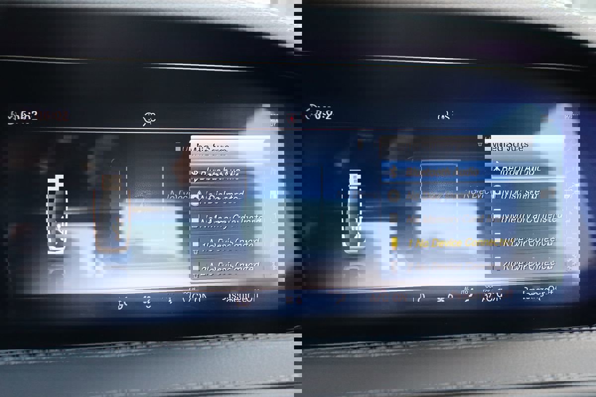 Used 2018 Mercedes-Benz S 450 Sedan image 25