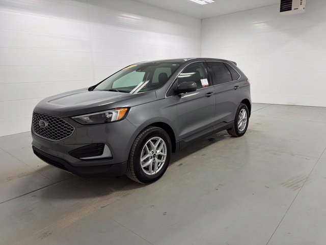 Used 2023 Ford Edge SEL AWD/4WD image 3