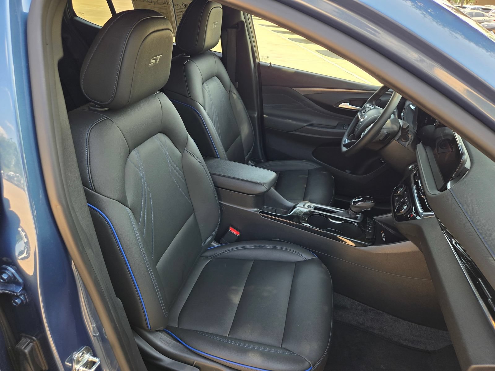 Used 2025 Buick Envista Sport Touring w/ Convenience I Package FWD image 25