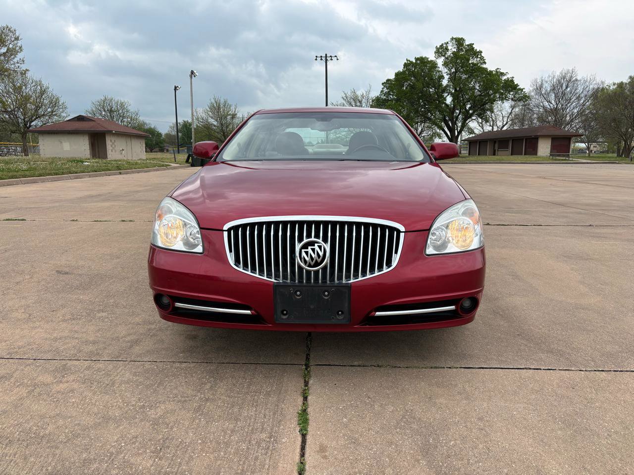 Used 2011 Buick Lucerne CXL w/ Driver Confidence Package FWD image 5