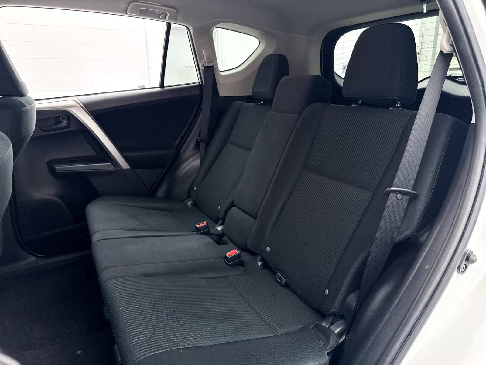 Used 2017 Toyota RAV4 LE FWD image 26