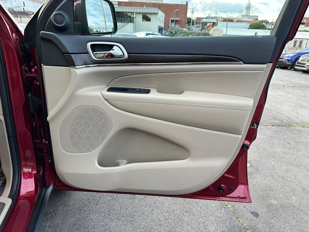 Used 2014 Jeep Grand Cherokee Limited RWD image 29