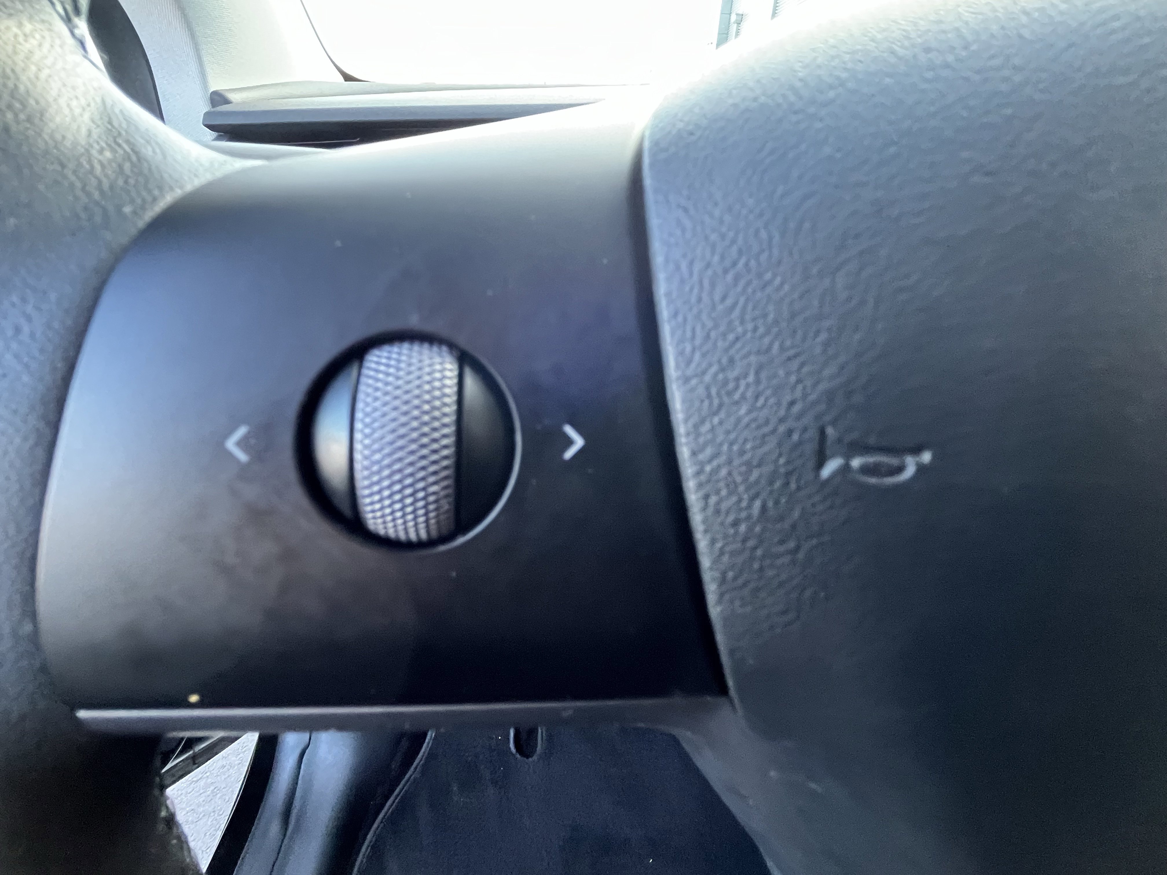 Used 2021 Tesla Model Y Long Range image 21