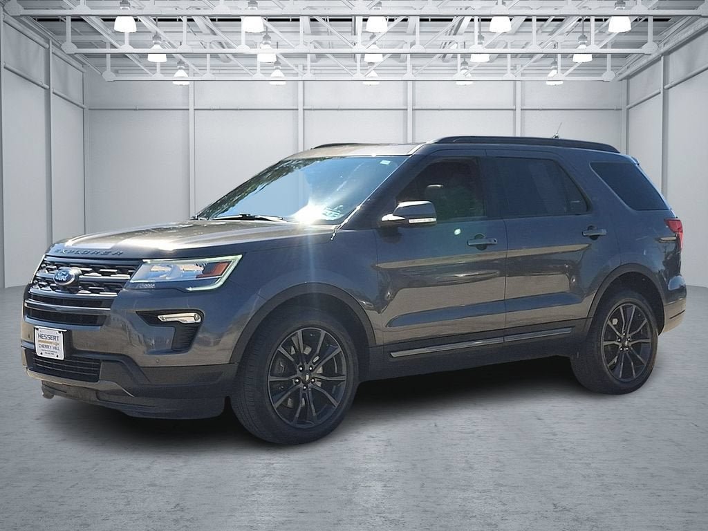 Used 2019 Ford Explorer XLT w/ Equipment Group 202A AWD/4WD image 4