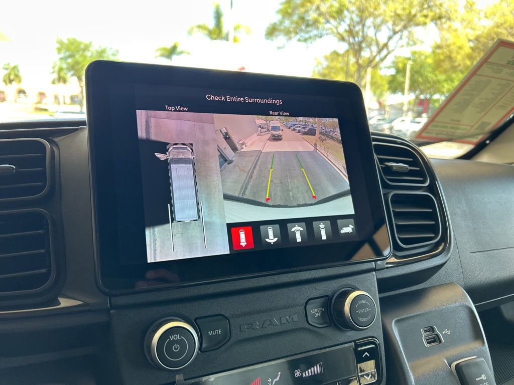 Used 2024 RAM ProMaster 3500 w/ Delivery Van Package image 9