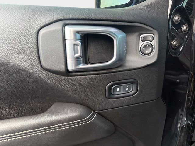 Used 2023 Jeep Wrangler Unlimited Sahara AWD/4WD image 18