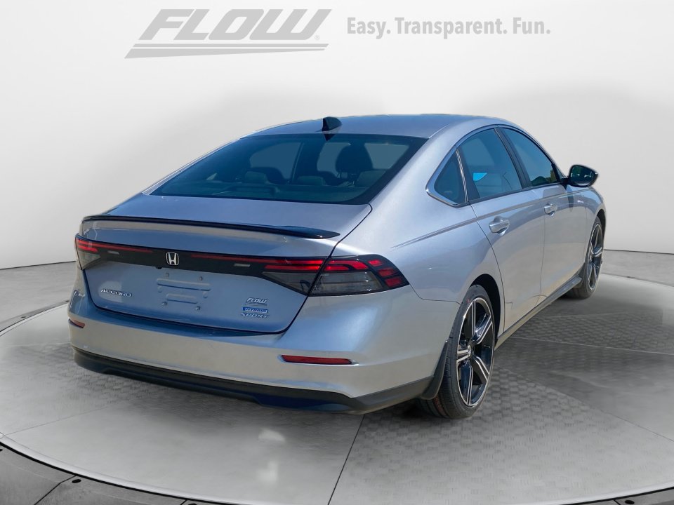 Used 2023 Honda Accord Sport image 9