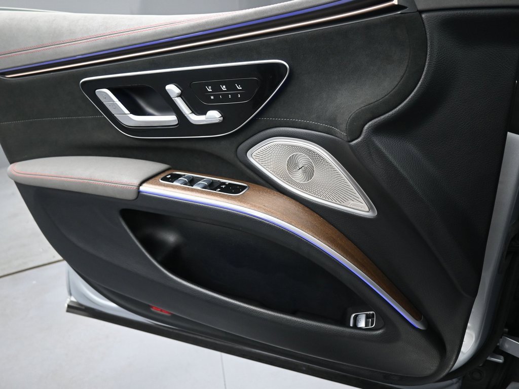 Used 2022 Mercedes-Benz EQS 450+ Sedan image 24