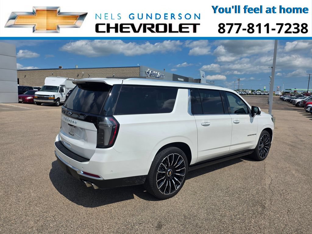 Certified 2025 Chevrolet Suburban High Country AWD/4WD image 6