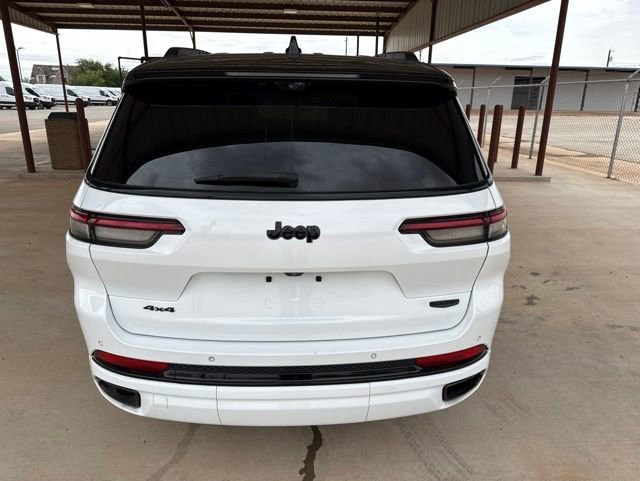 Used 2023 Jeep Grand Cherokee L Summit AWD/4WD image 8