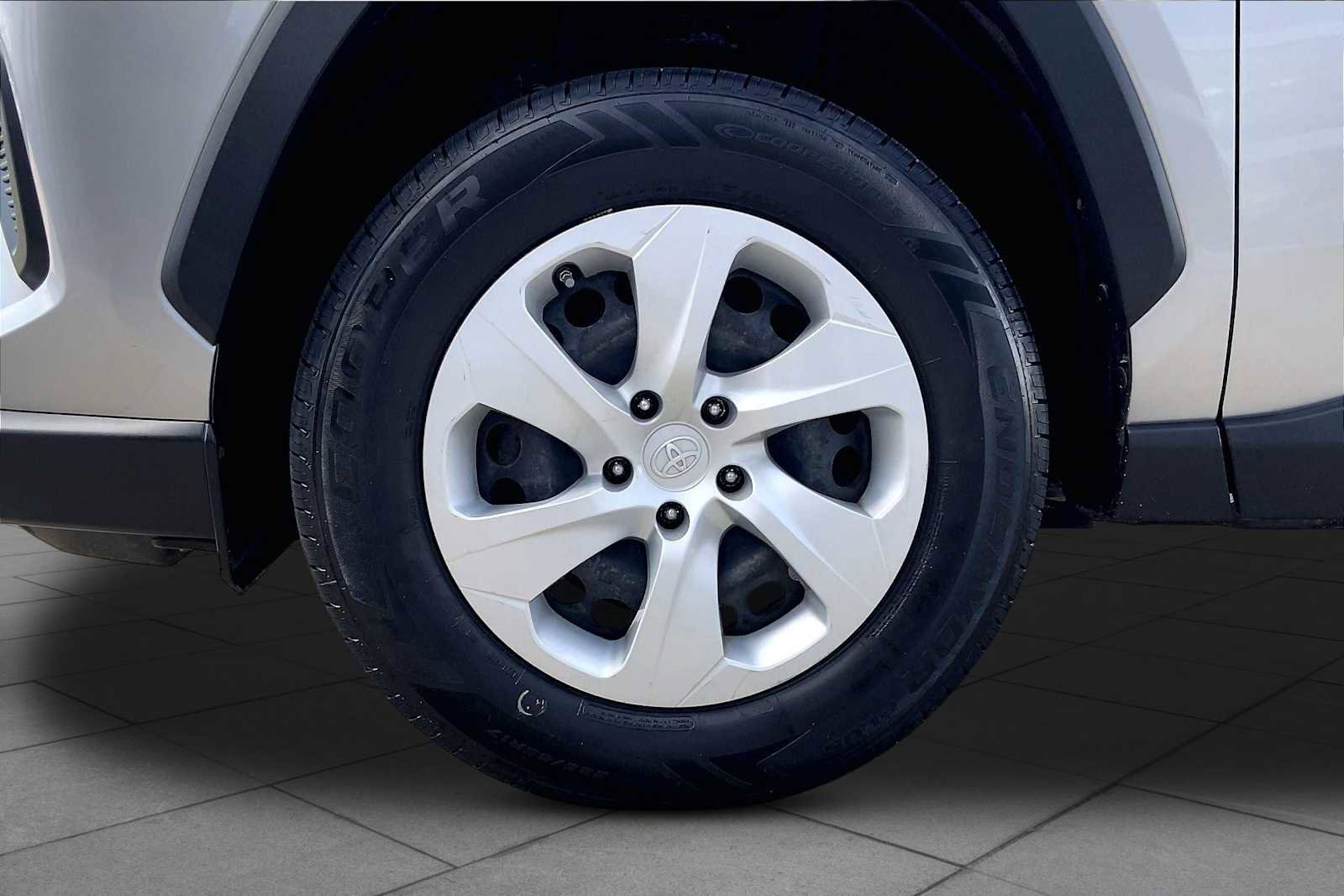 Used 2019 Toyota RAV4 LE w/ All Weather Liner Package AWD/4WD image 11