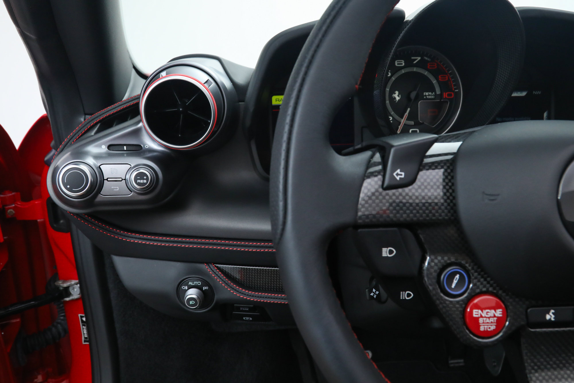 Certified 2023 Ferrari F8 Tributo RWD image 30