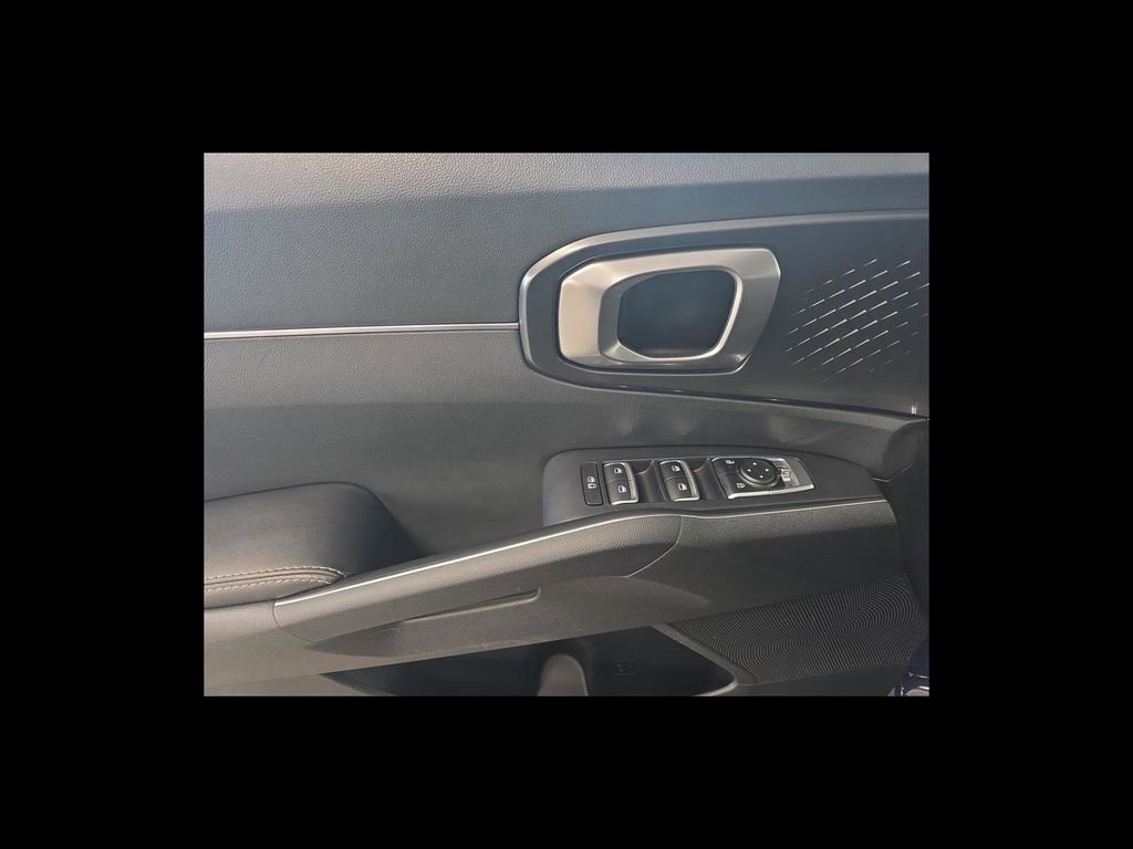 Used 2024 Kia Sorento S w/ Panoramic Sunroof Package AWD/4WD image 12