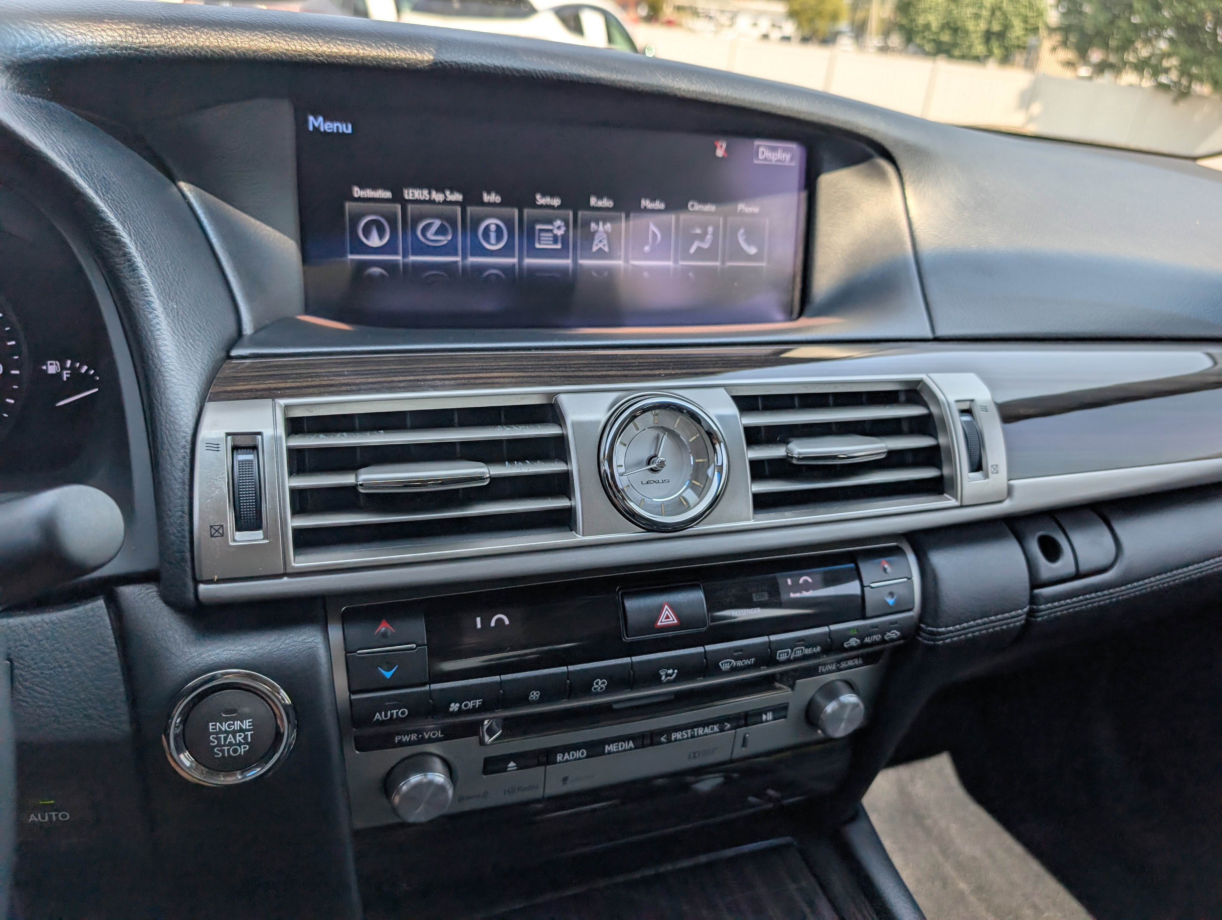 Used 2015 Lexus LS 460 image 21