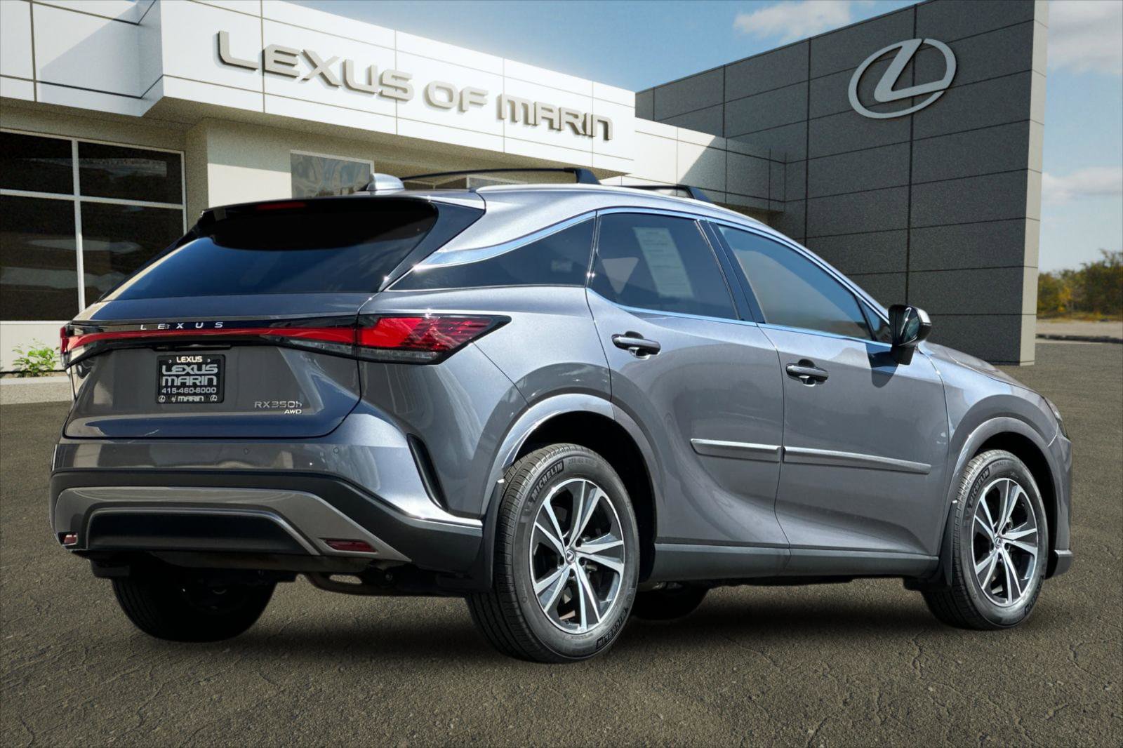 Used 2023 Lexus RX 350h image 9