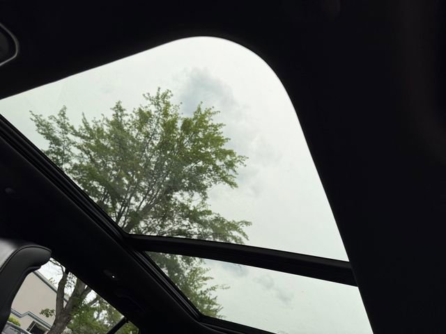 New 2025 Jeep Grand Cherokee Overland image 16