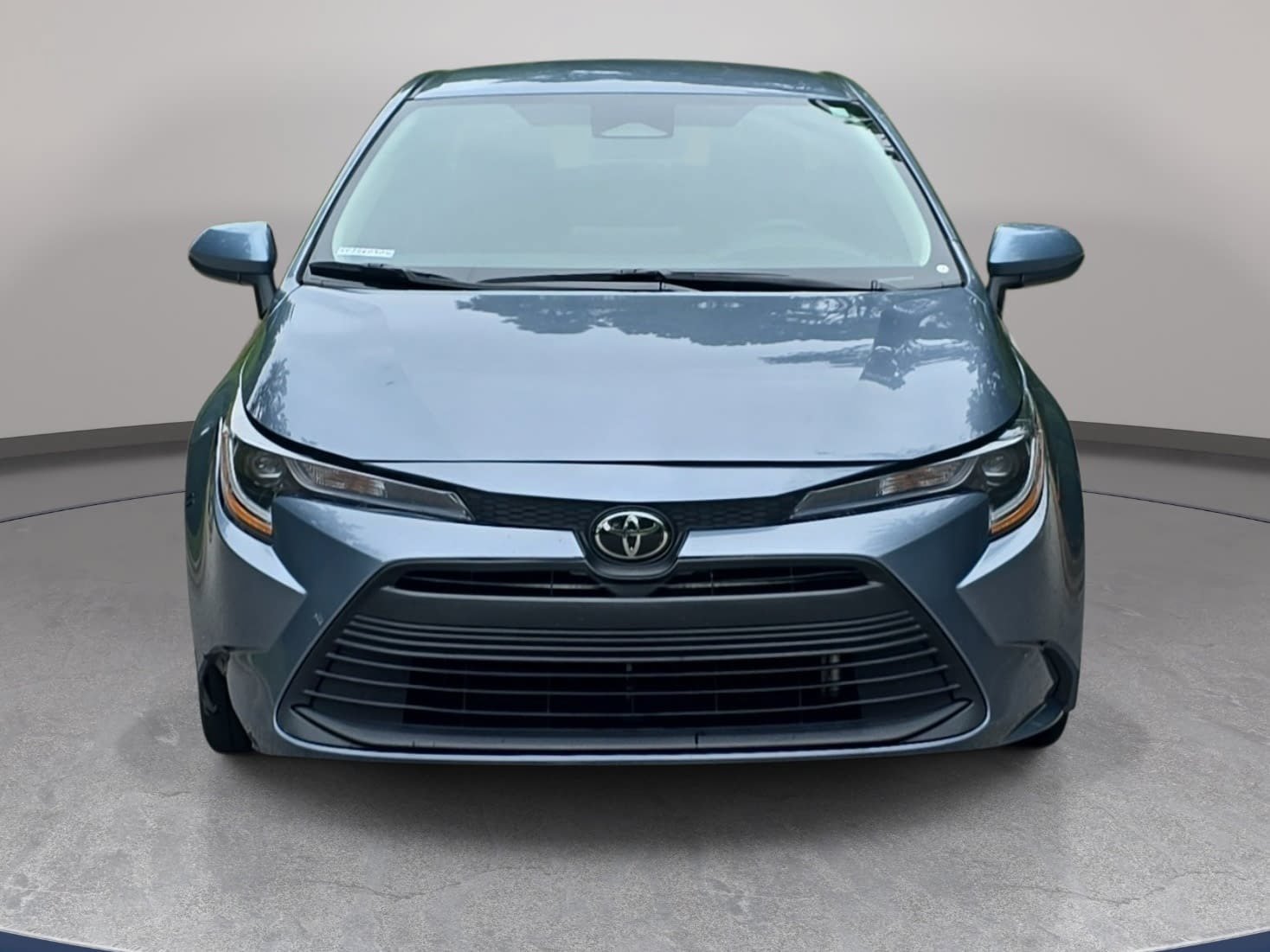 Used 2025 Toyota Corolla LE FWD image 2