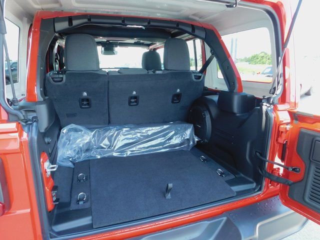 New 2025 Jeep Wrangler Sahara w/ Technology Group image 12