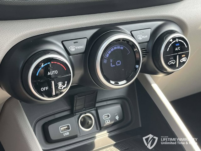 New 2026 Hyundai Venue SEL FWD image 22
