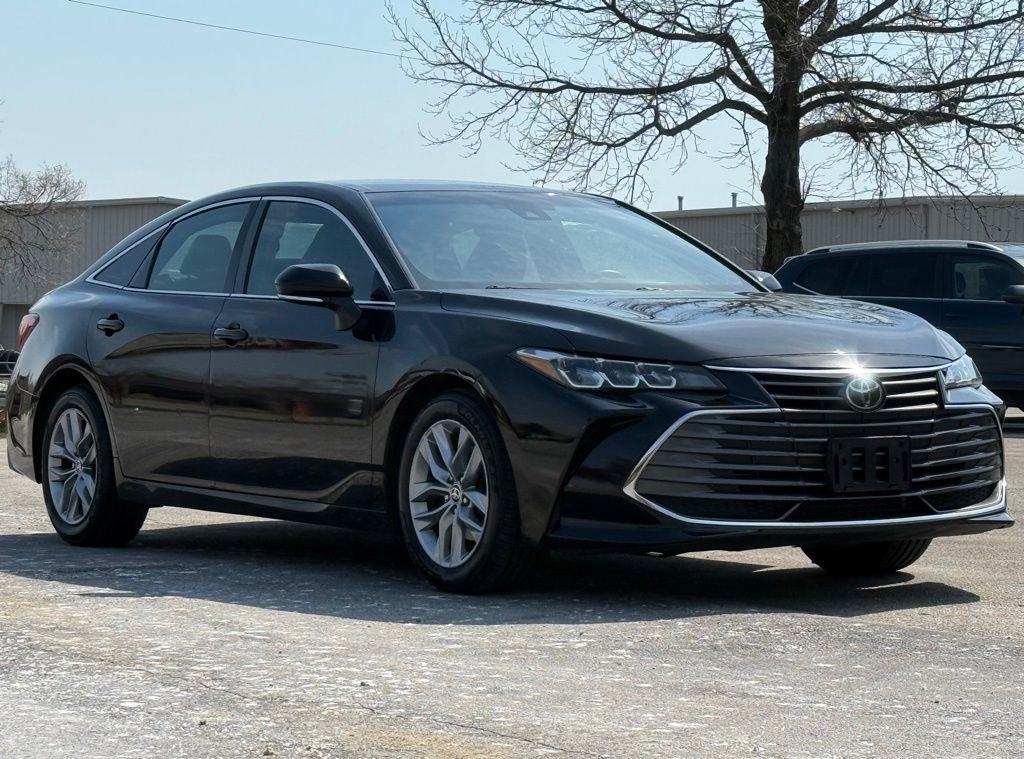 Used 2022 Toyota Avalon XLE FWD image 7