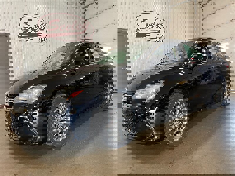 Used 2016 Toyota Camry SE