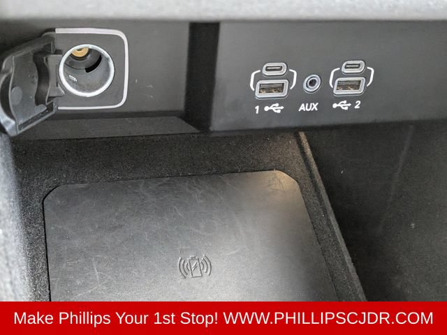 Certified 2024 Jeep Wagoneer L Series II AWD/4WD image 21