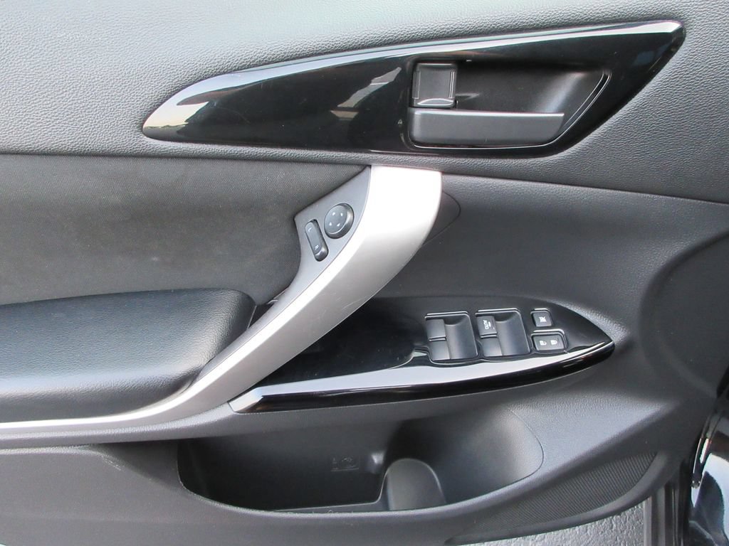 Used 2025 Mitsubishi Eclipse Cross LE AWD/4WD image 21