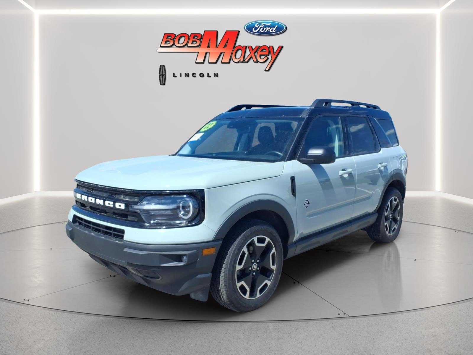 Used 2022 Ford Bronco Sport Outer Banks AWD/4WD image 1
