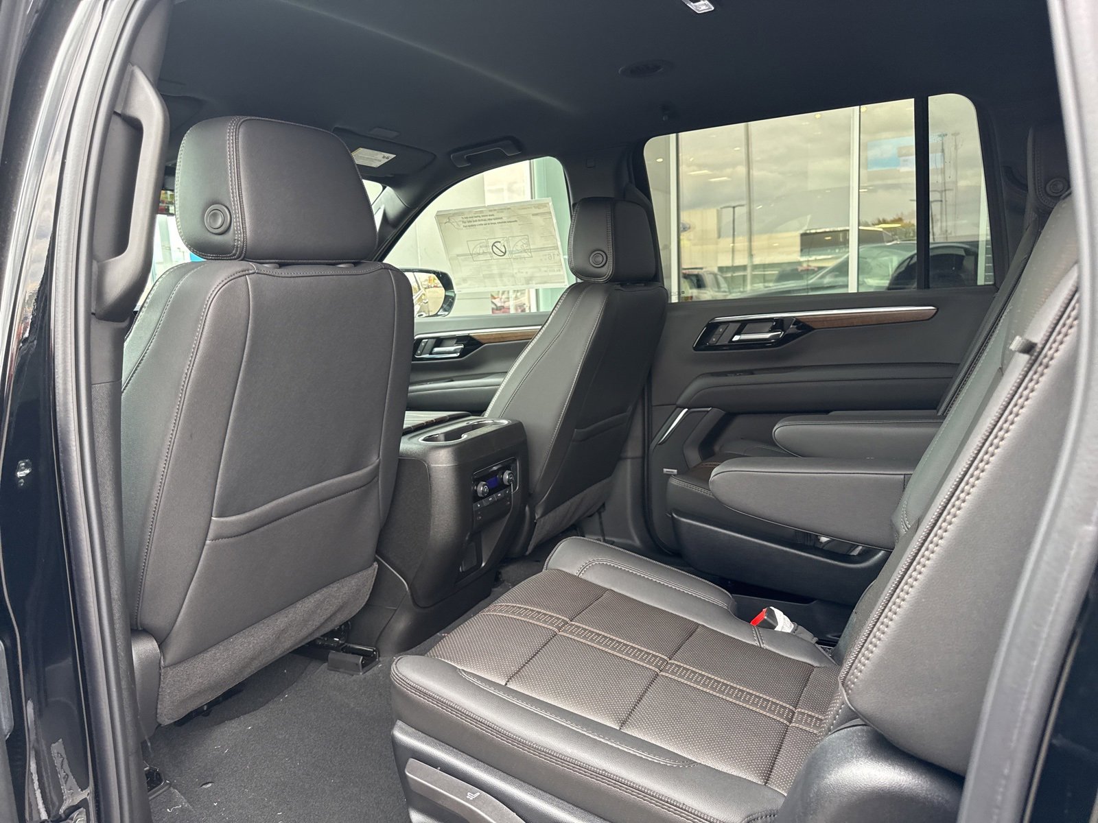 New 2025 Chevrolet Suburban High Country image 15