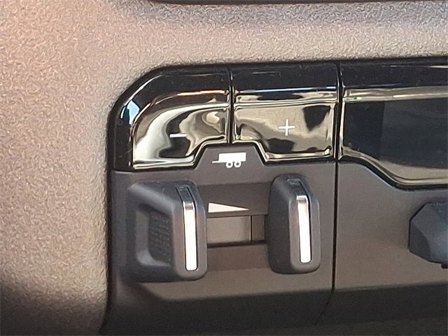 Used 2023 RAM 3500 Tradesman w/ Chrome Appearance Group image 24