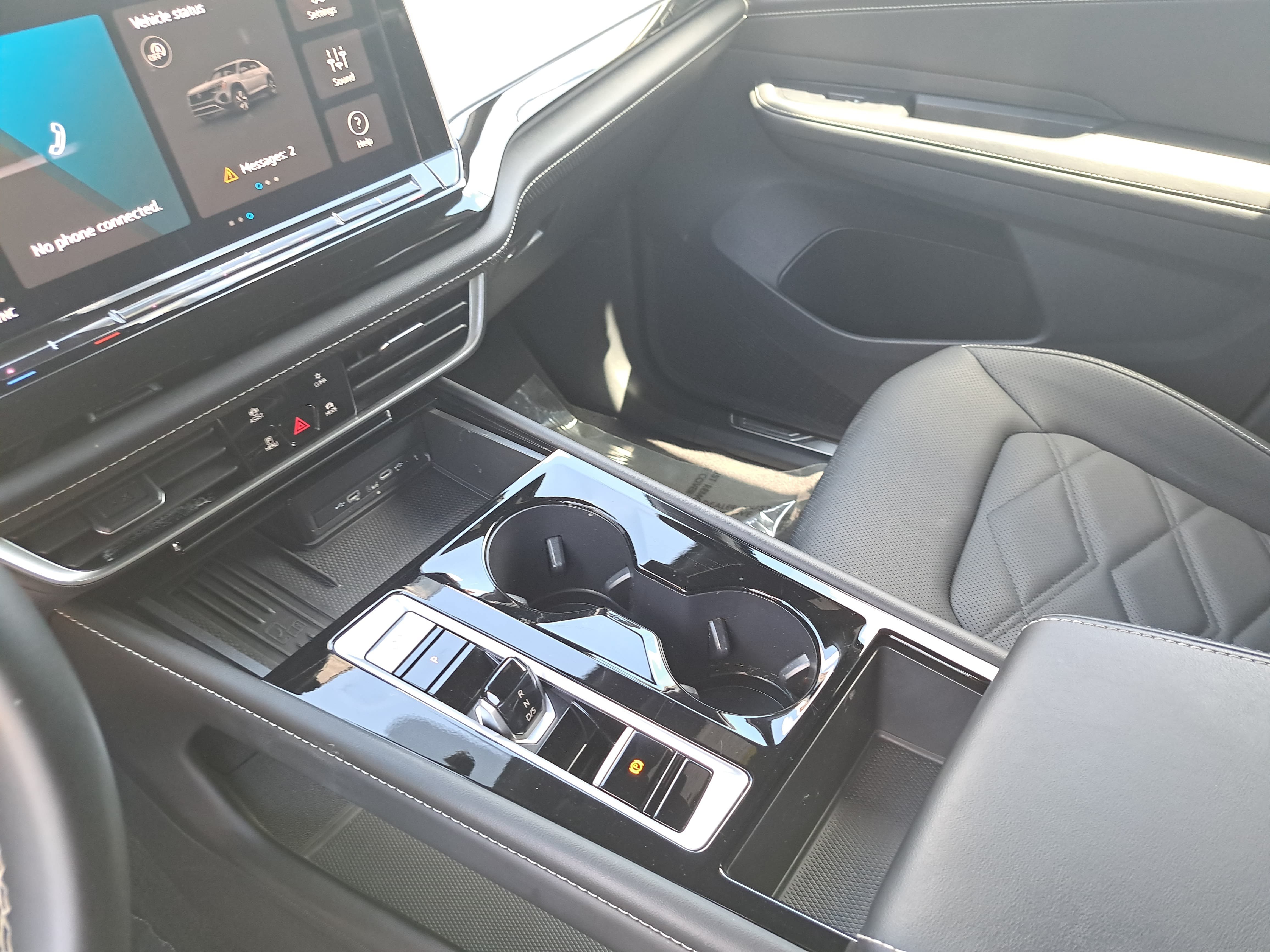 Used 2025 Volkswagen Atlas Cross Sport SE FWD image 23