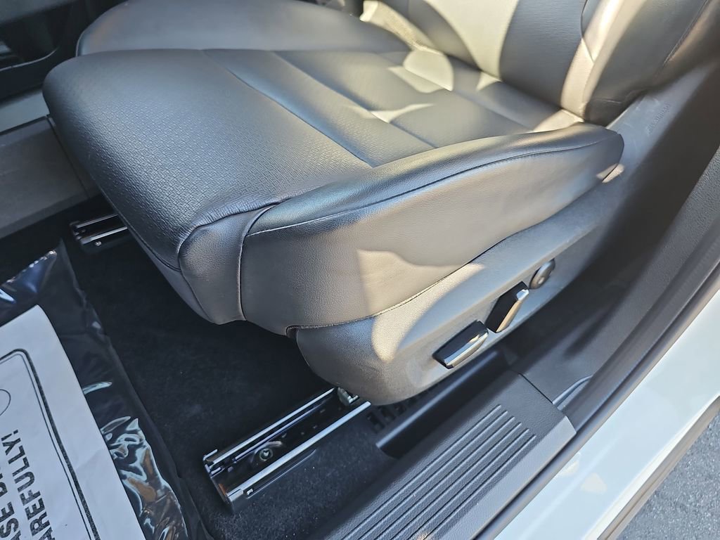 Used 2022 Nissan Rogue SV w/ SV Premium Package image 33