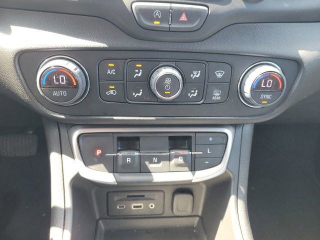 Used 2024 GMC Terrain SLT AWD/4WD image 7