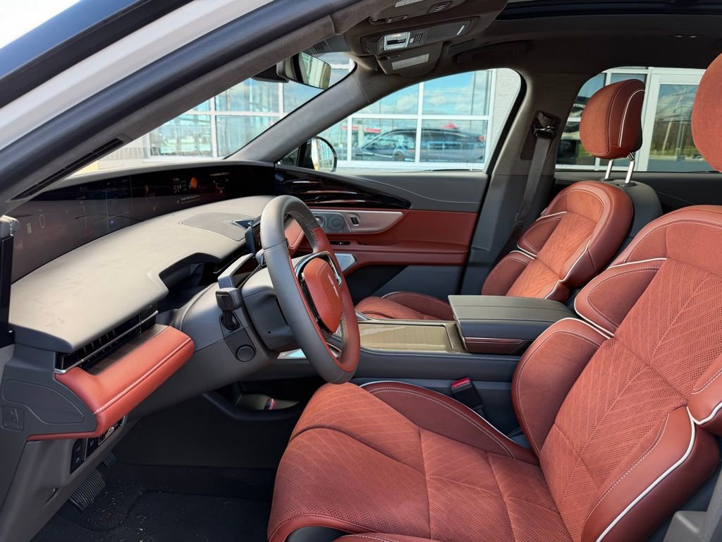 Used 2025 Lincoln Nautilus Black Label image 9