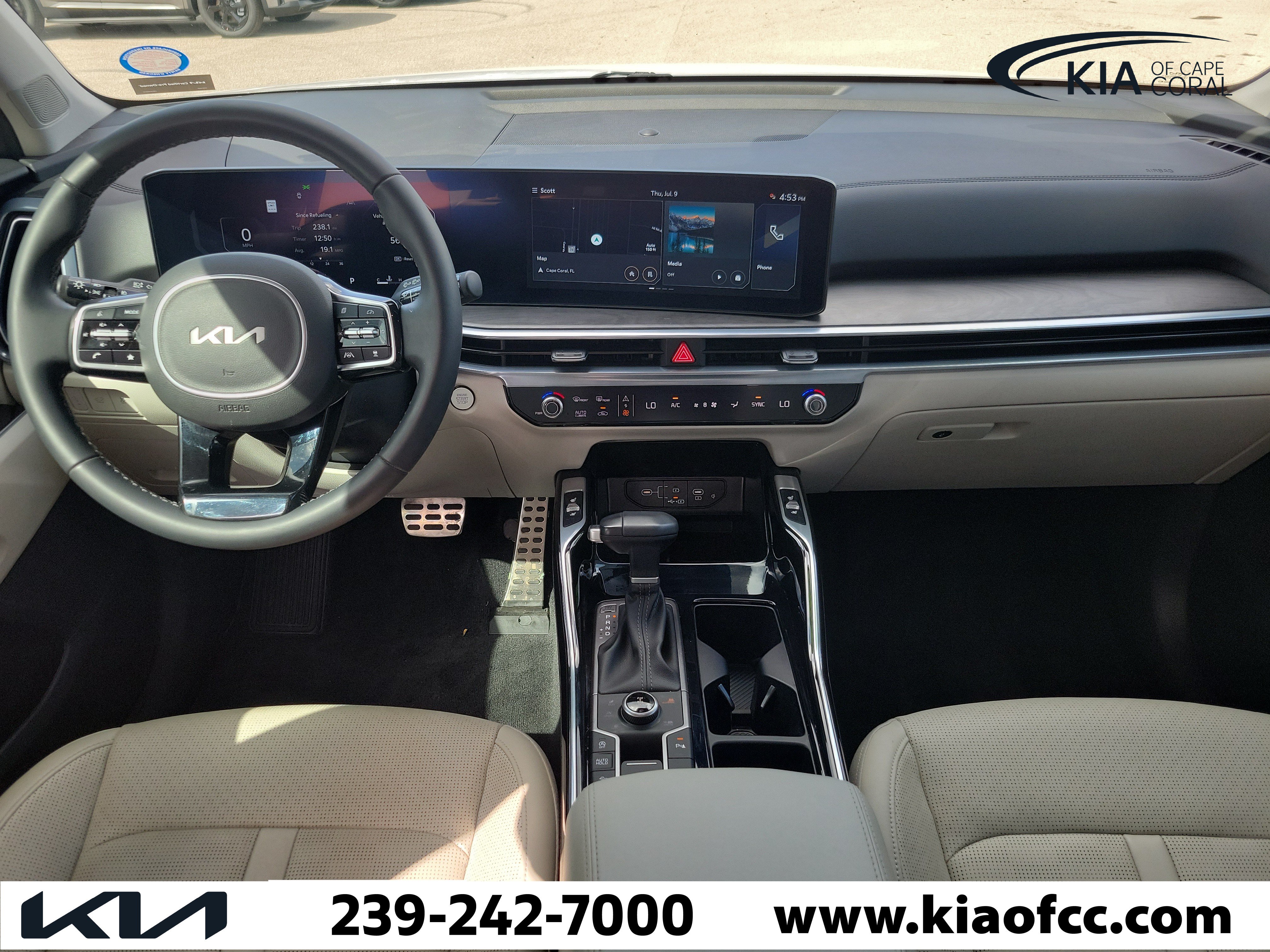 Certified 2025 Kia Sorento SX AWD/4WD image 15