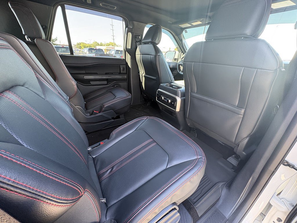Used 2023 Ford Expedition Limited AWD/4WD image 21
