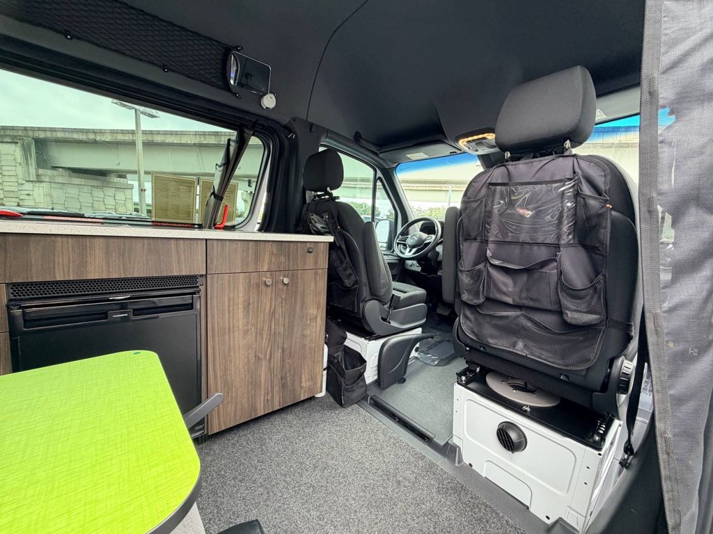 Used 2019 Mercedes-Benz Sprinter 2500 image 29