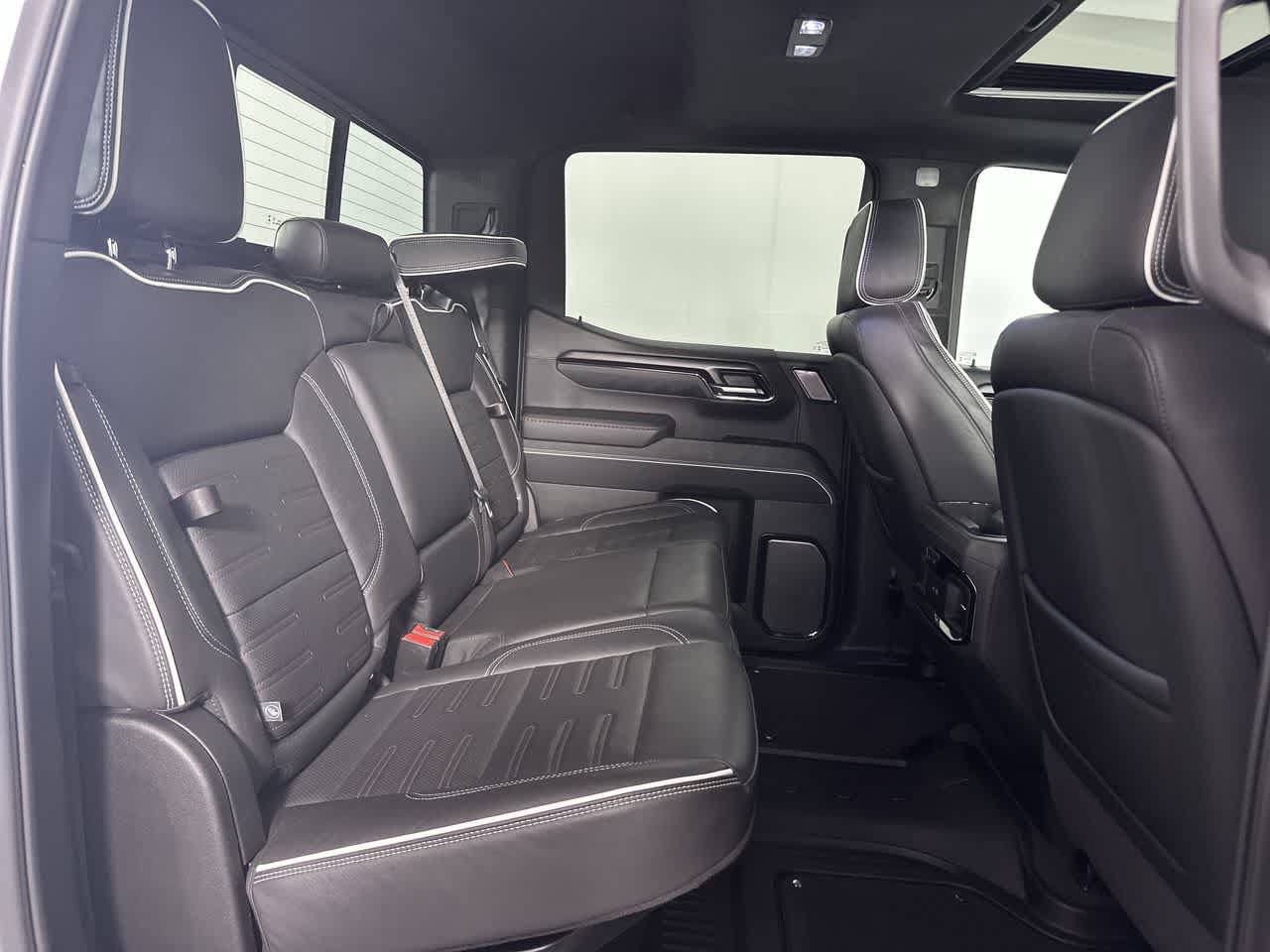 Used 2025 GMC Sierra 1500 AT4X AWD/4WD image 7
