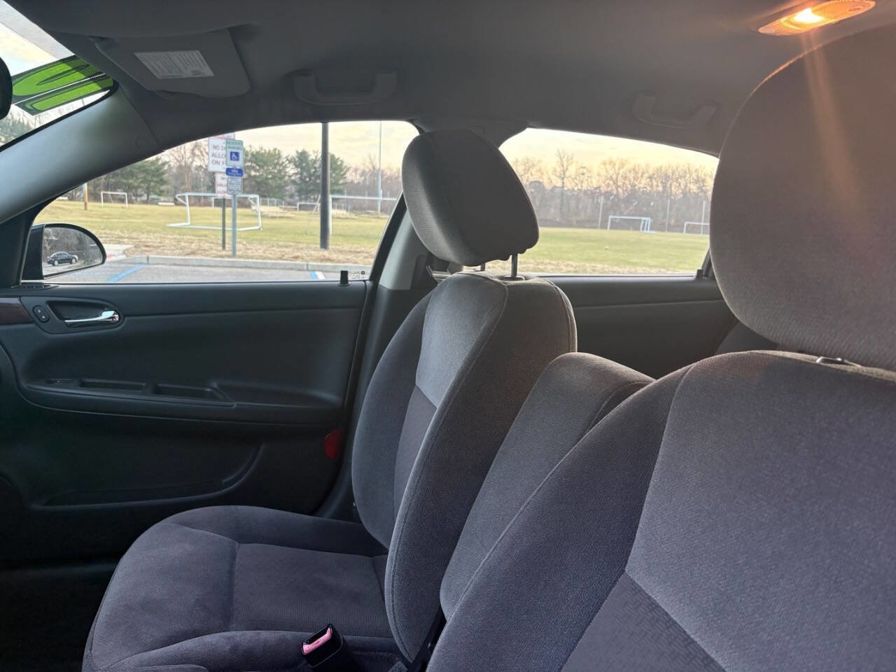 Used 2010 Chevrolet Impala LS FWD image 21