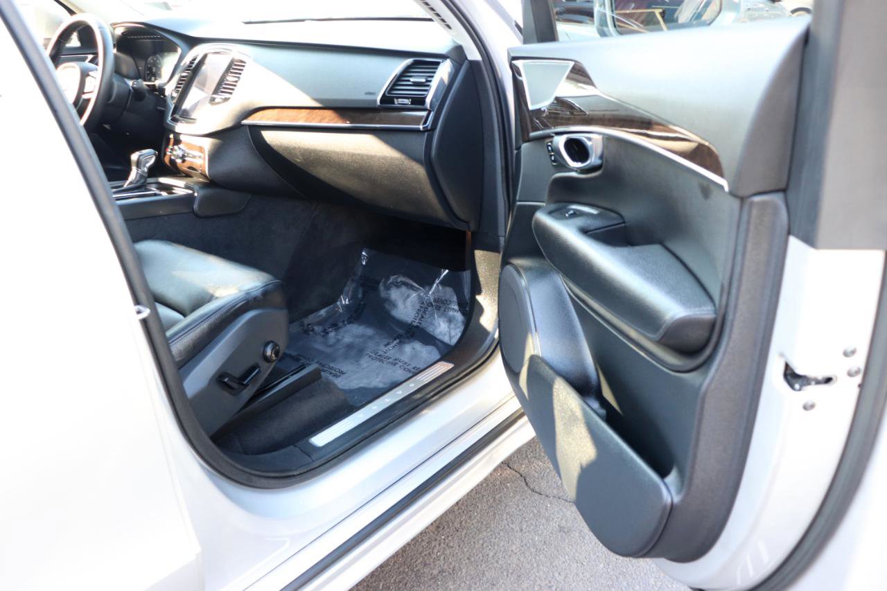 Used 2016 Volvo XC90 T6 Momentum image 17