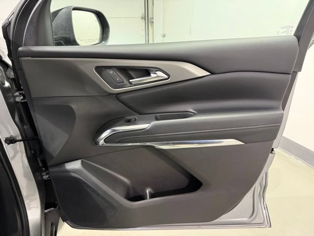 Certified 2026 Chevrolet Traverse LT FWD image 26