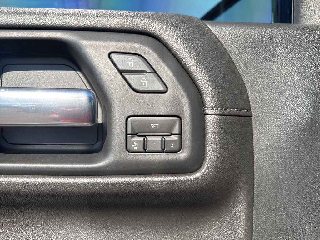 Used 2019 Chevrolet Silverado 1500 High Country w/ High Country Premium Package image 37