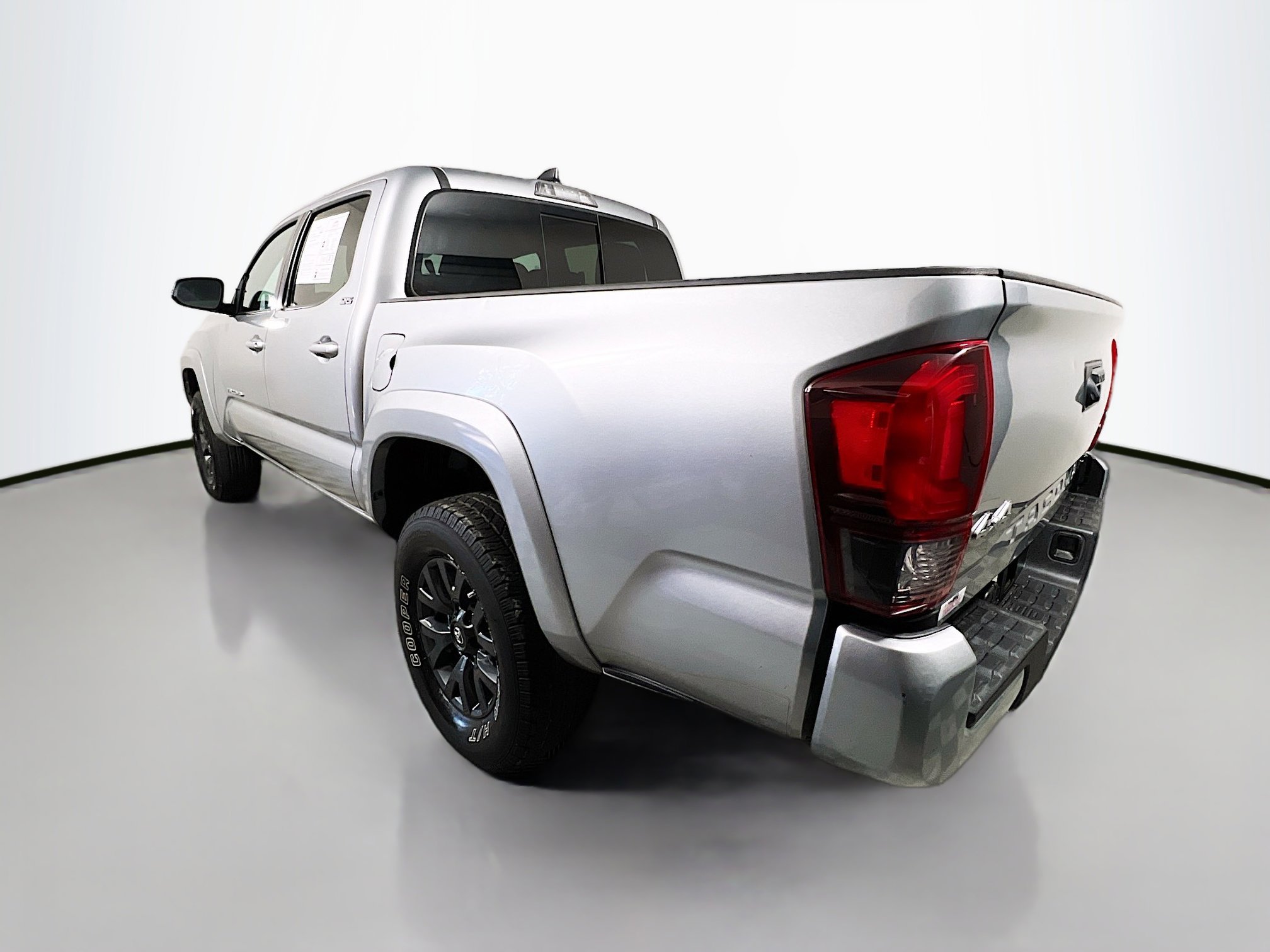Used 2023 Toyota Tacoma SR5 image 8