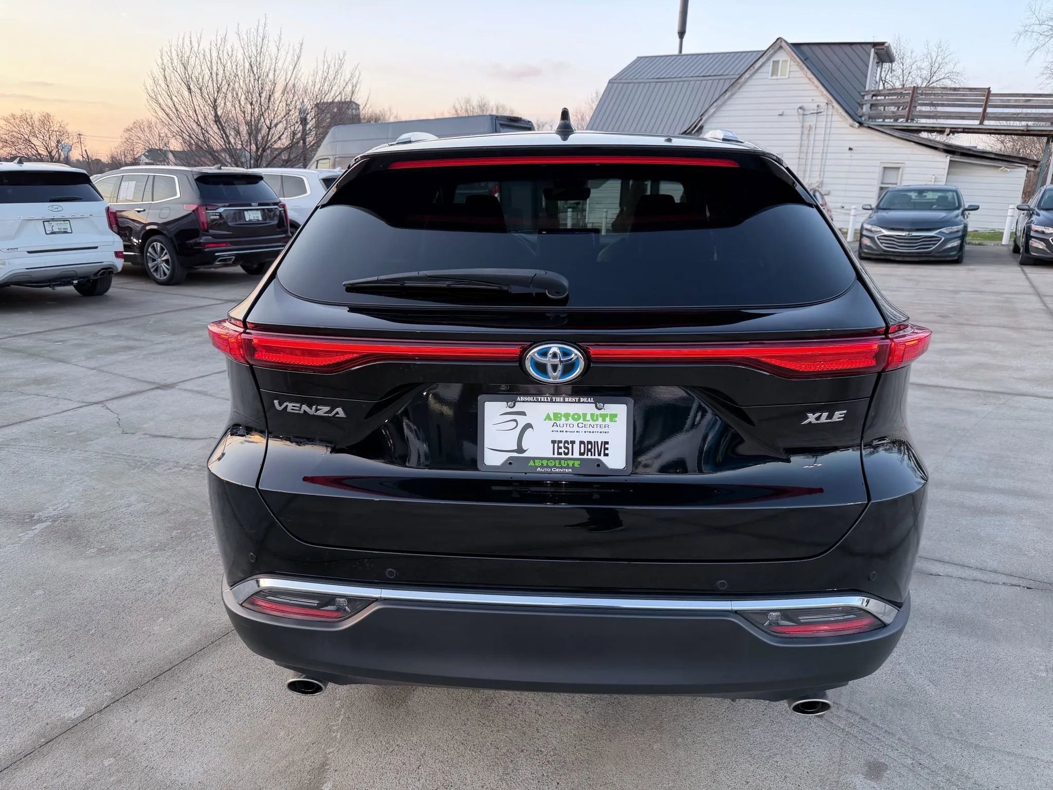 Used 2023 Toyota Venza XLE AWD/4WD image 75