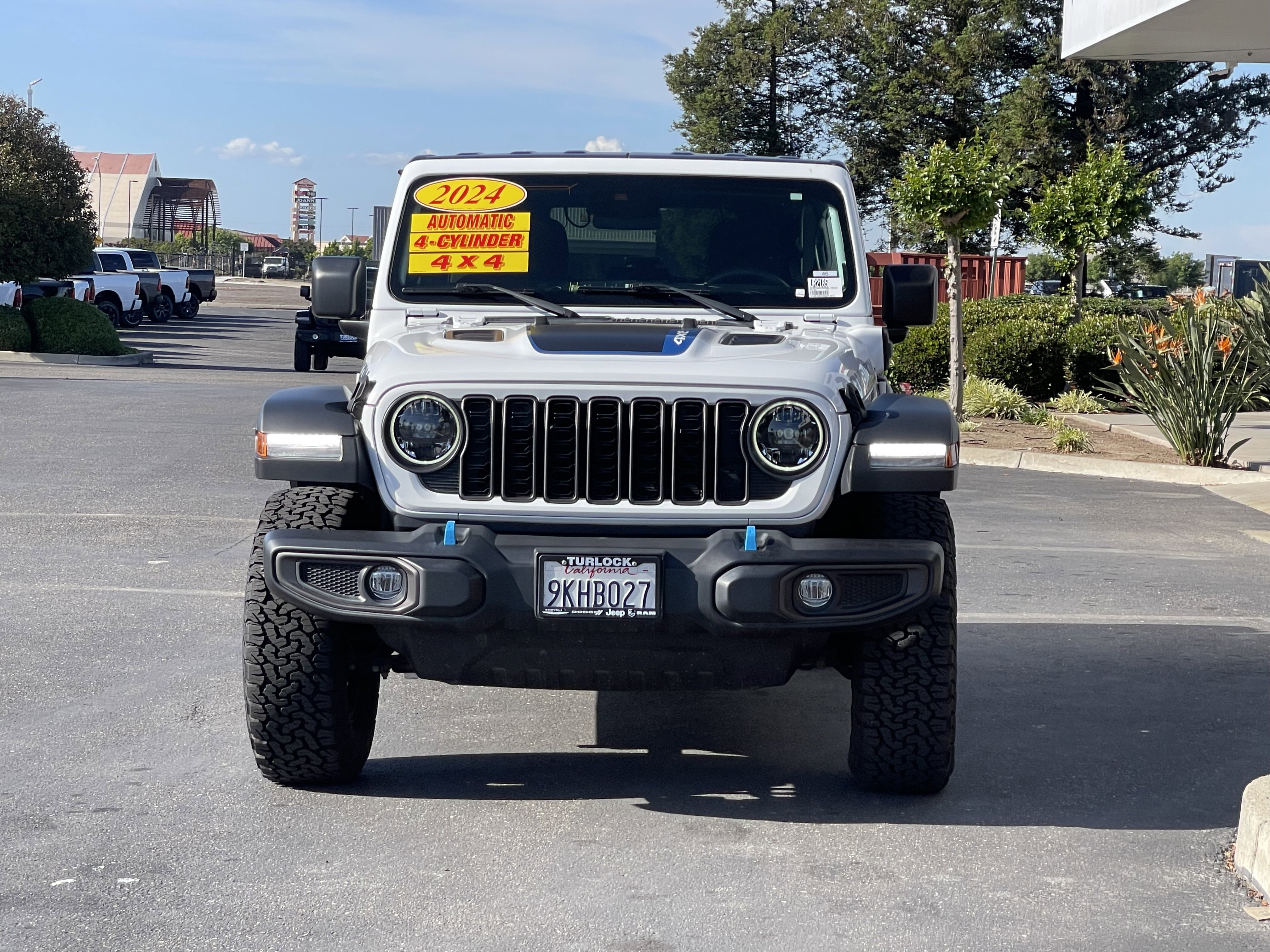 Used 2024 Jeep Wrangler Unlimited Rubicon 4xe AWD/4WD image 6