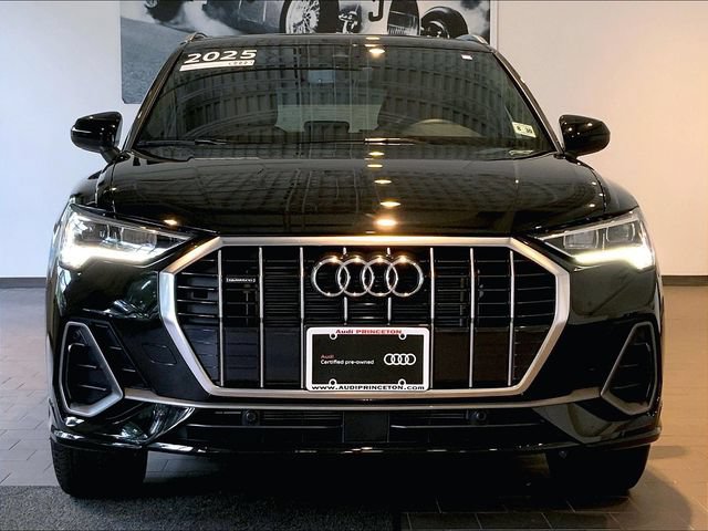 Certified 2025 Audi Q3 2.0T Premium w/ Convenience Package AWD/4WD image 8