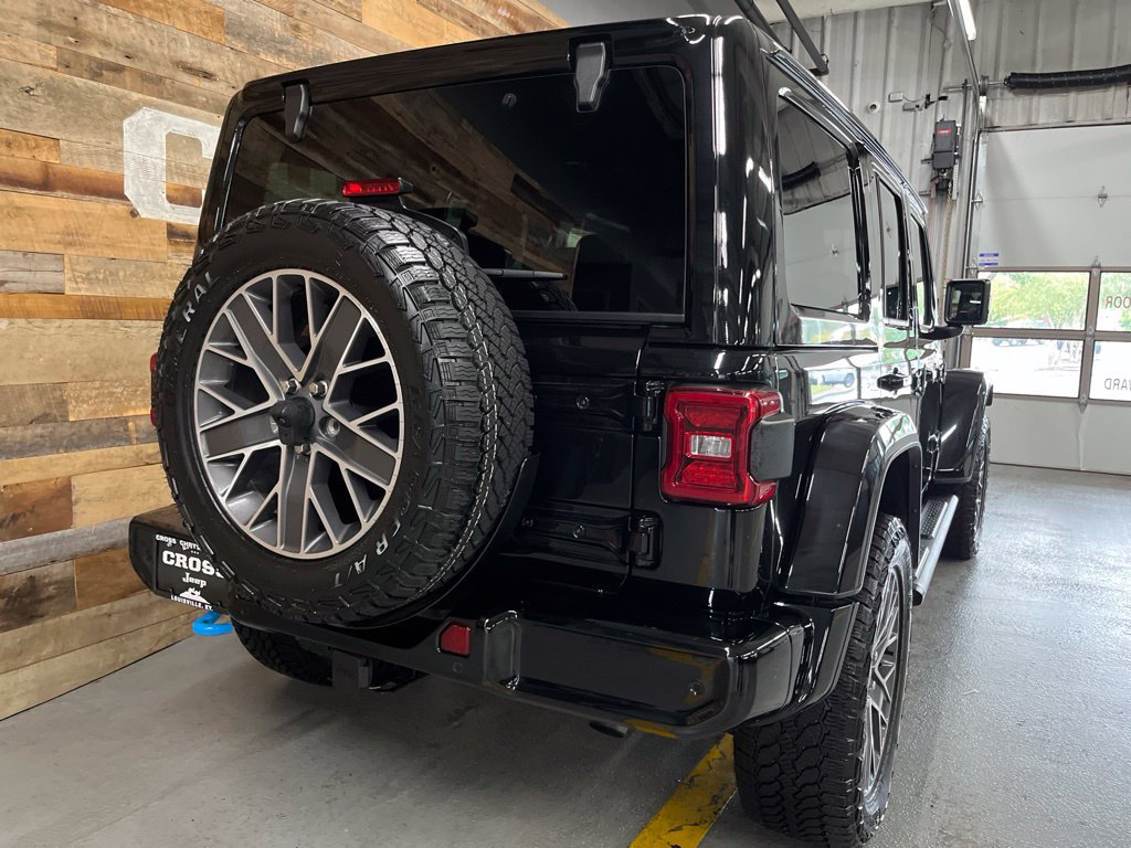 Used 2024 Jeep Wrangler High Altitude AWD/4WD image 49