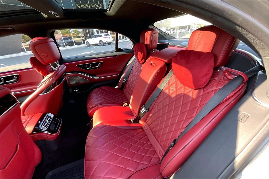 Certified 2022 Mercedes-Benz S 500 4MATIC image 18