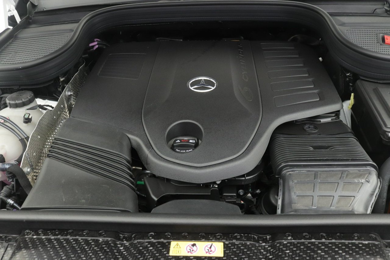 New 2027 Mercedes-Benz GLS 450 4MATIC image 10